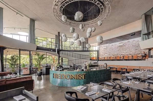 HEDONIST Restaurant | Lounge | Bar
